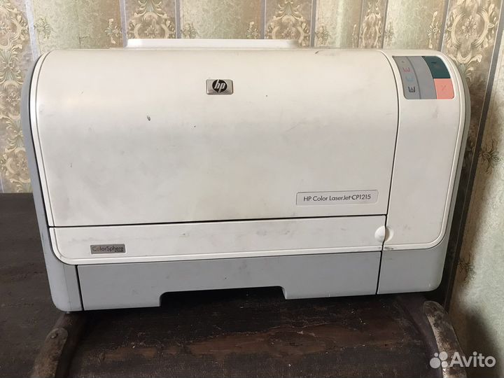 Цветной лазерный принтер HP LaserJet CP1215