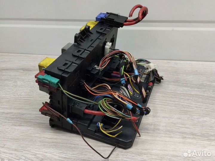 Блок предохранителей Mercedes Vito W639