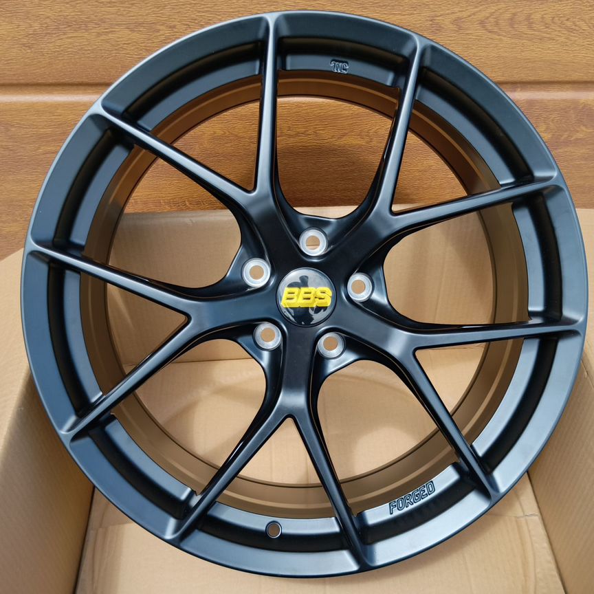 Литые диски BBS CF 8.5×R19 5×112