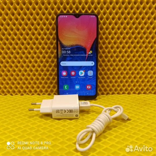 Samsung Galaxy A10, 2/32 ГБ