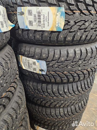 Nokian Tyres Hakkapeliitta 9 SUV 235/55 R19 105