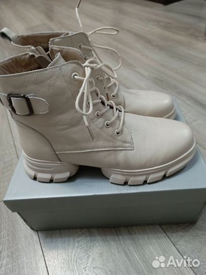 Ботинки женские 38