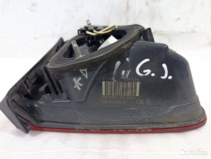 Фонарь задний внутренний правый Tiguan 2007-2011