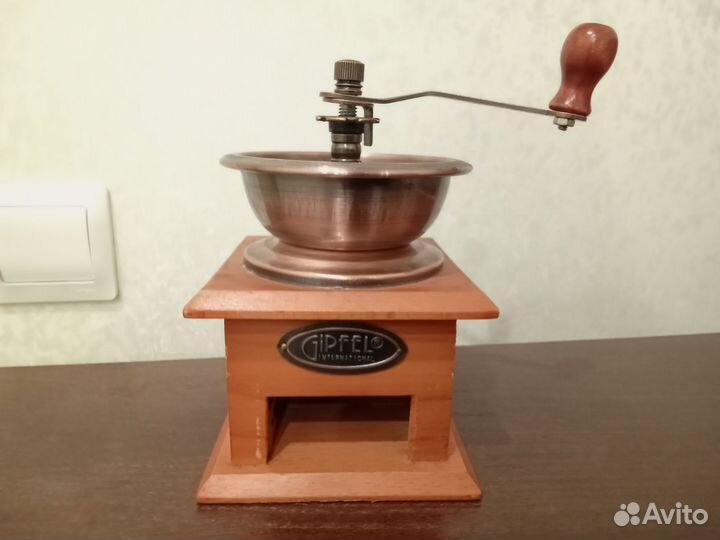 Мельница ручная Gipfel