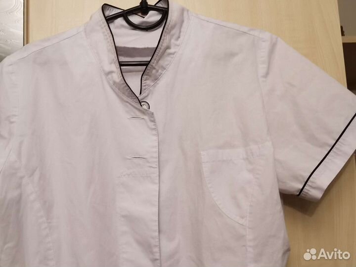 Медицинский халат и шапочка