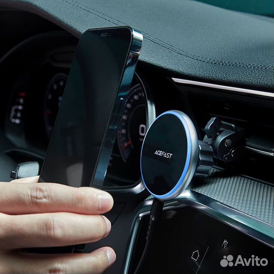Держатель автомобильный AceFast 15W магнитный