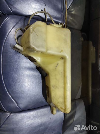 Бачок омывателя с тэном bmw e23