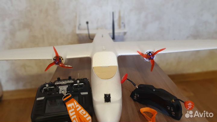 Fpv самолет 1200 мм