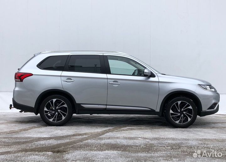 Mitsubishi Outlander 2.0 CVT, 2020, 65 783 км