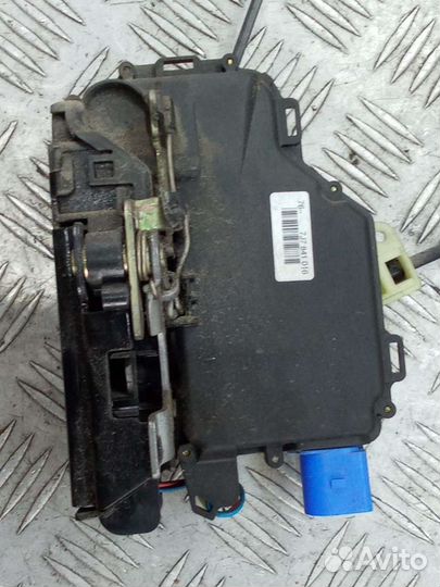 Замок двери задней правой volkswagen transporter t5 (2003 - 2009) 7j7841016. 7j7841507