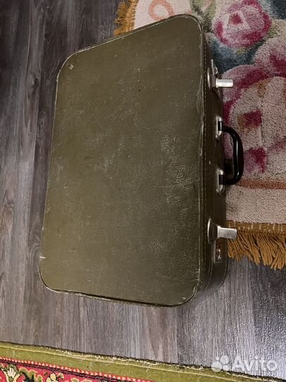 Чемоданы времен СССР ретро