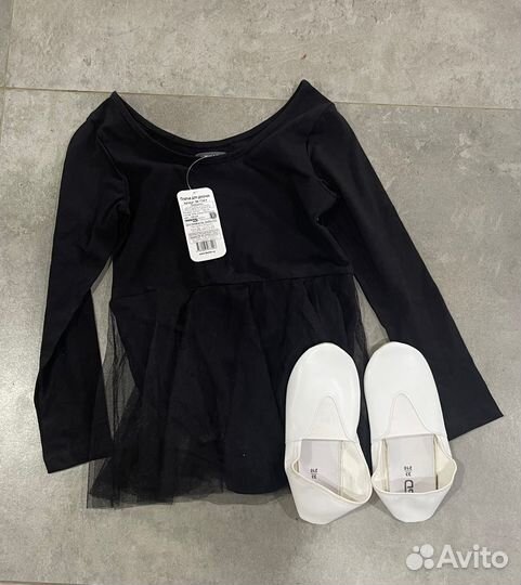 Боди и чешки для гимнастики