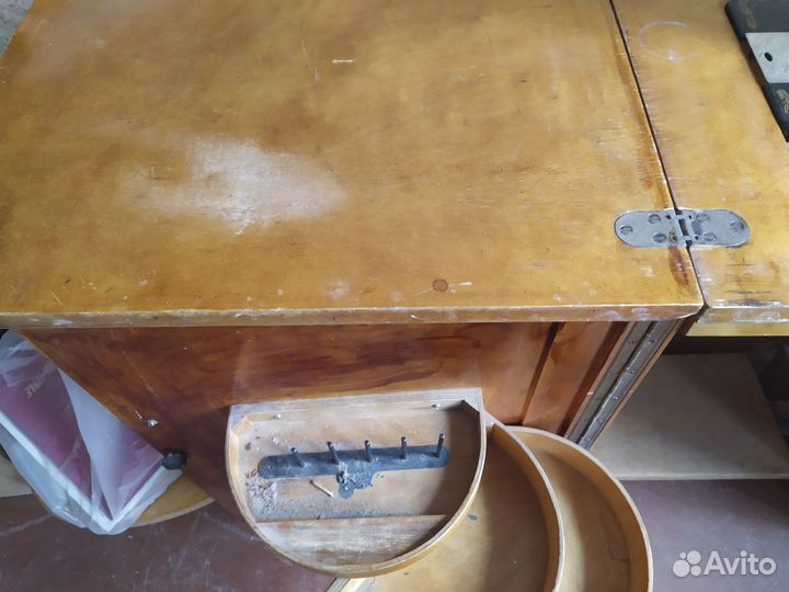 Швейная машинка подольская ножная