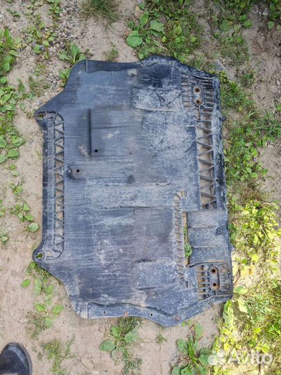 Защита двигателя/картера Volkswagen Jetta 6