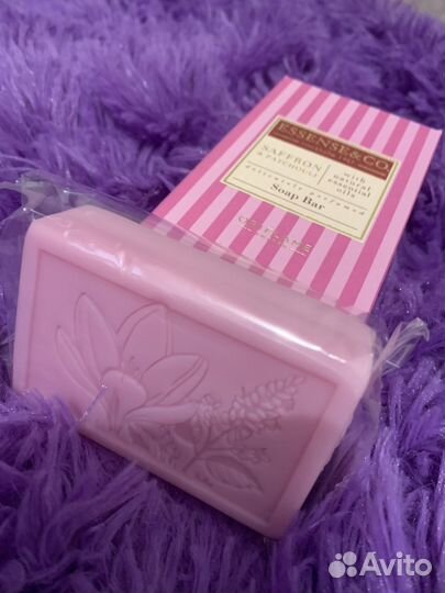 Мыло с розой и сандалом