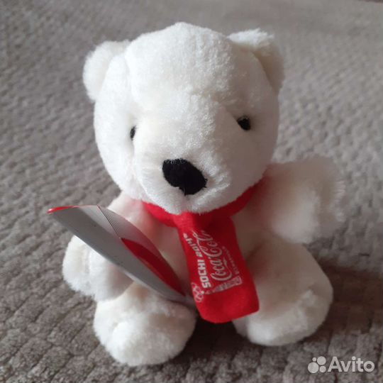 Стакан Coca-cola и медведь Sochi 2014