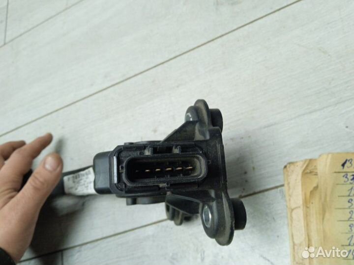 Педаль газа Mitsubishi Outlander 2.4 2007