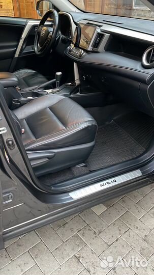 Toyota RAV4 2.2 AT, 2013, 240 147 км