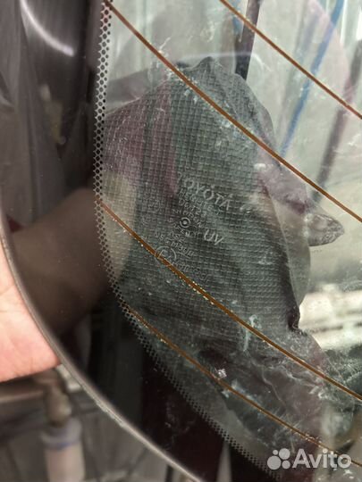 Стекло заднее