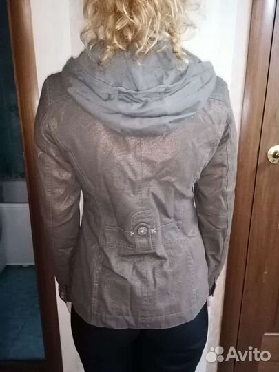 Ветровка женская р. 44