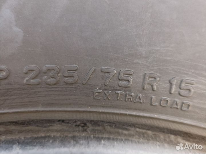 Pirelli P44 APT 235/75 R15