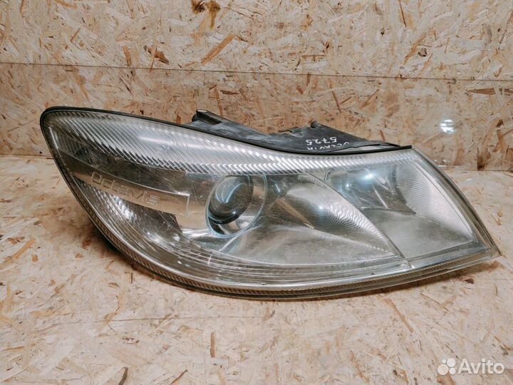 Фара правая Skoda Octavia