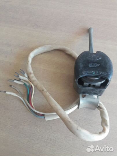 Подрулевой переключатель поворотов