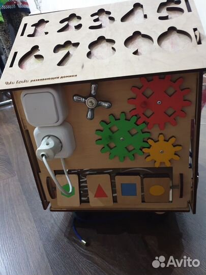 Бизиборд домик