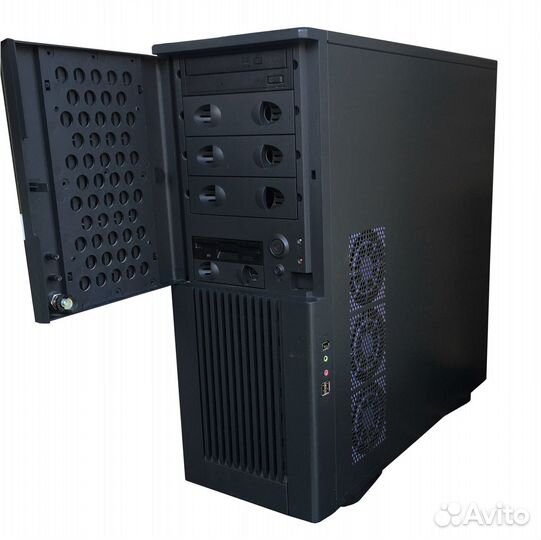 Корпус компьютерный огромный Chieftec