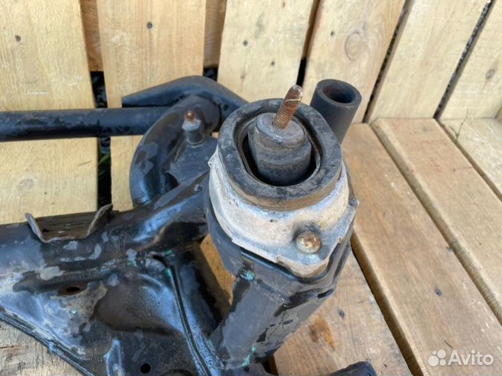 Подрамник передний передний Bmw X5 E53 2000-2007