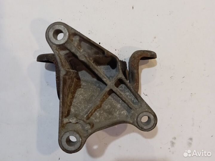 Подушка крепления кпп Транспортер Т5