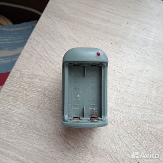 Зарядное устройство