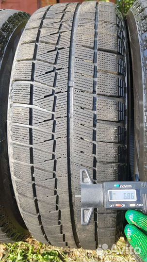 Bridgestone Blizzak Revo GZ 215/60 R16