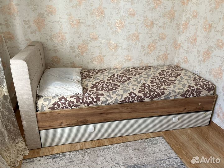 Кровать подростковая