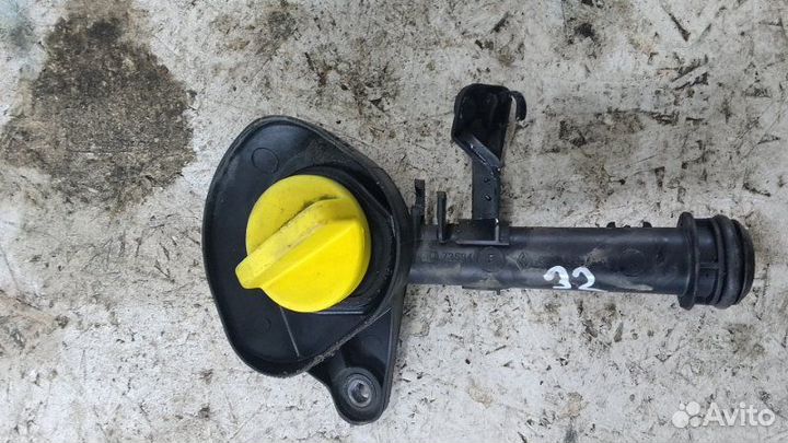 Маслозаливная горловина Renault Sandero хетчбэк