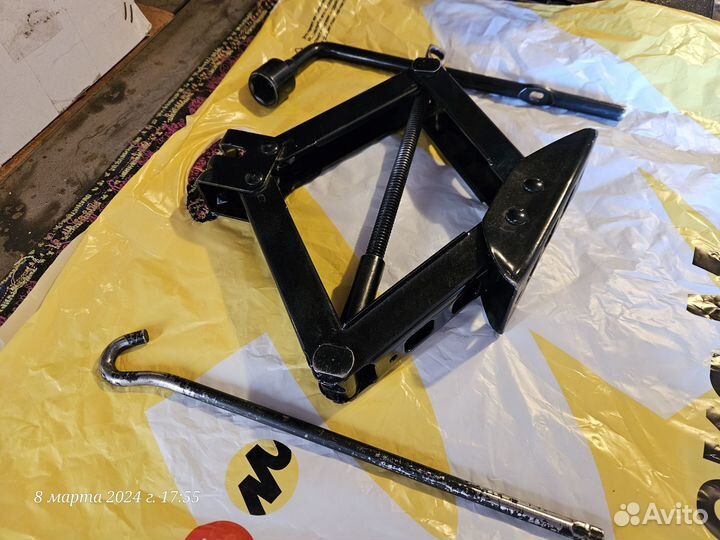 Домкрат Hyundai, KIA оригинал