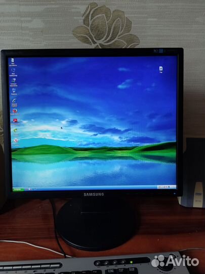 Монитор Samsung