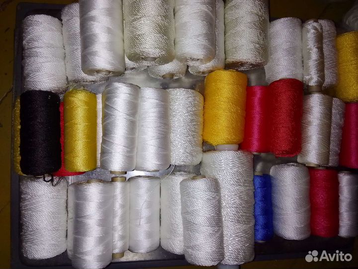 Нитки промышленные разные