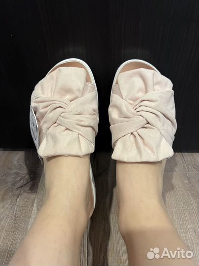 Новые Босоножки