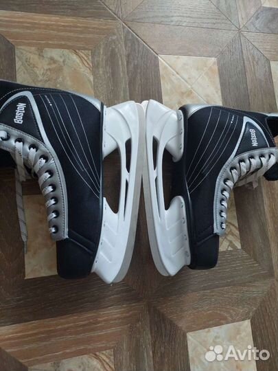 Коньки хоккейные