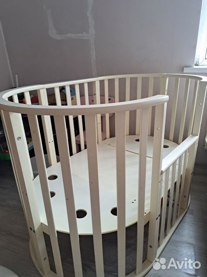 Детская кроватка трансформер с маятником