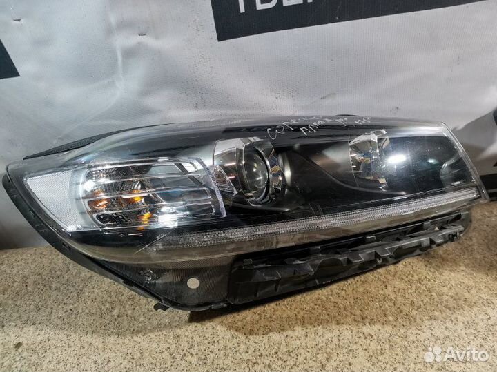 Фара галогеновая Kia Sorento prime 2012-2021