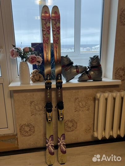 Новые горные лыжи и ботинки