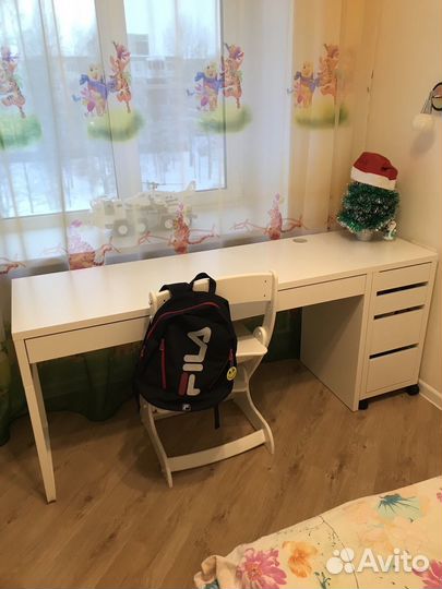 Тумбочка на колесиках к столу Микке Икеа