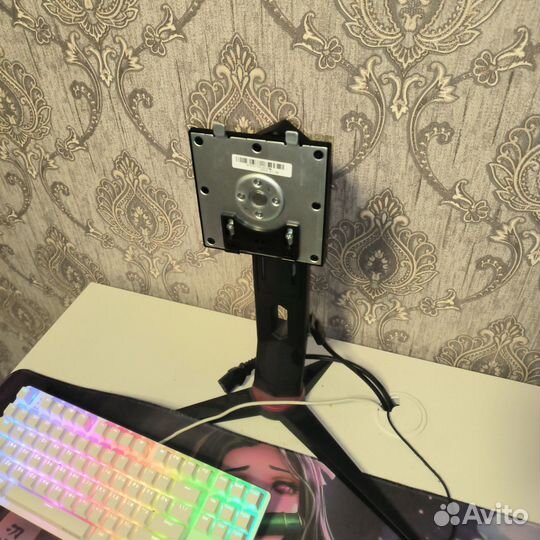 Монитор 165 гц AOC сломана матрица