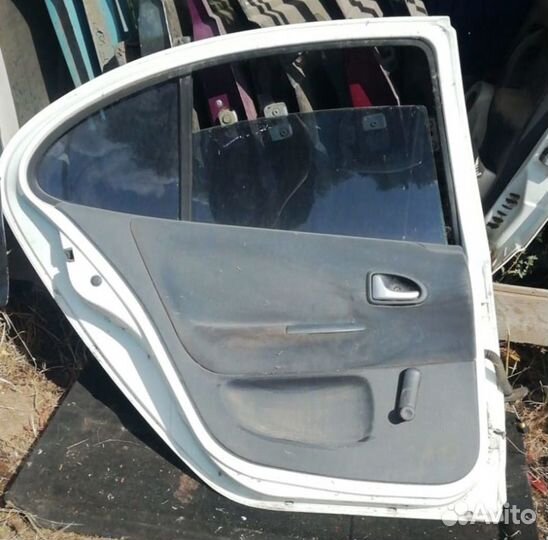 Дверь задняя левая Renault Megane1