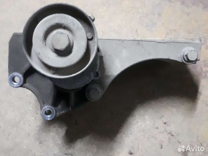 Кронштейн генератора фольксваген гольф 4