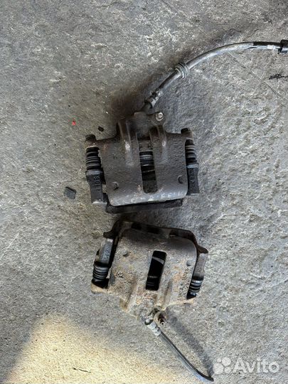 Skoda felicia передние суппорта