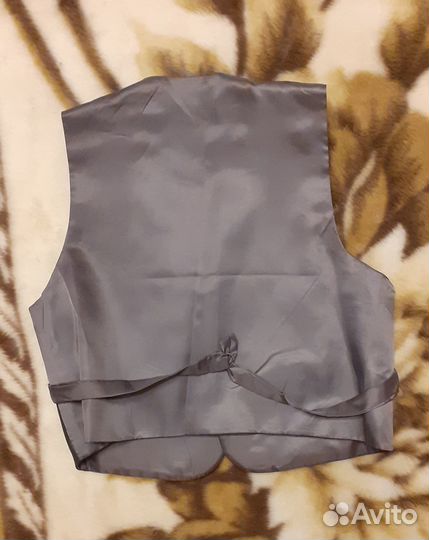 Костюм тройка на мальчика 110