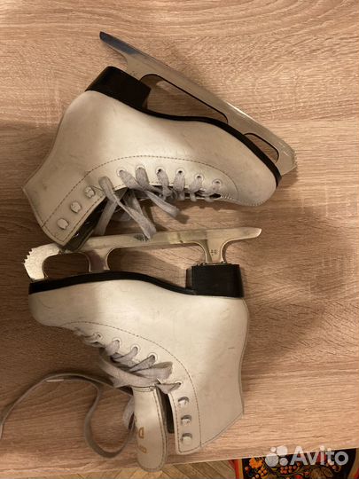 Фигурные коньки graf Davos Gold